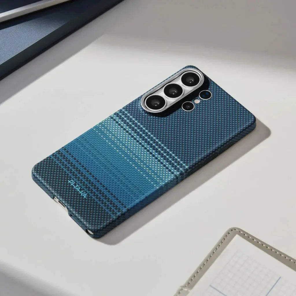 Samsung Galaxy S26 Ultra Edge Case Moment - Moonrise (Aaron Button)